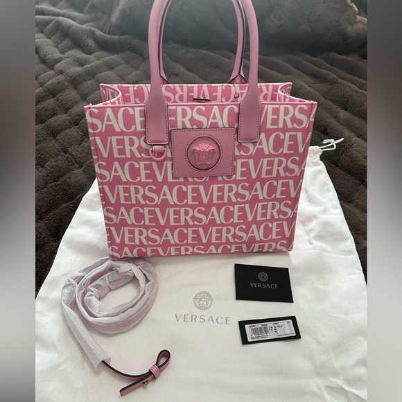 *NWT* VERSACE LA MEDUSA SMALL LOGO TOTE, SOLD OUT IN STORES! - Picture 9 of 17